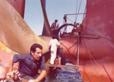 VLCC SS Southern LION Stern Tube Seals Repair (Persian Gulf)
